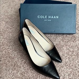 Cole Hana Black Leather Kitten Heels